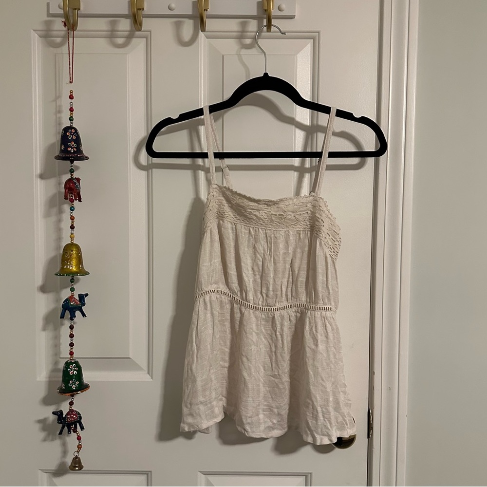 NWT Love on a Hanger White Tank with lace button detail